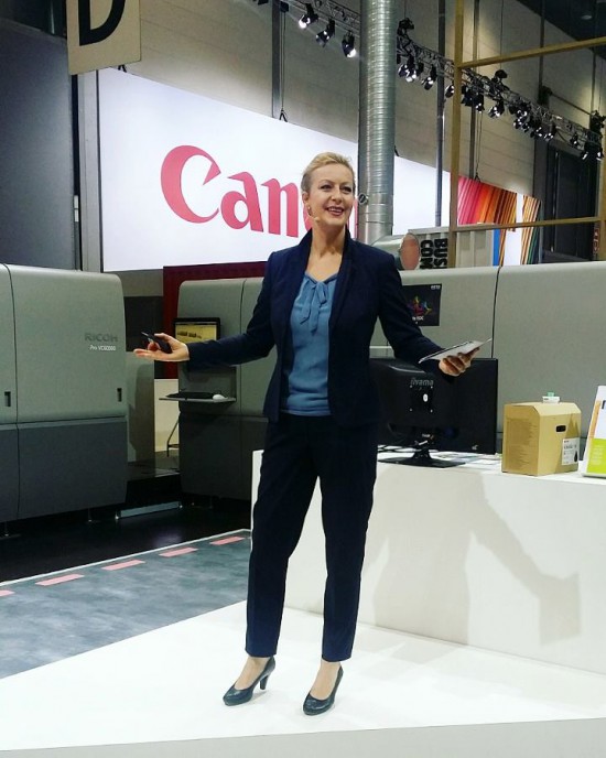 Messemoderatorin_Carmen_Hentschel_11