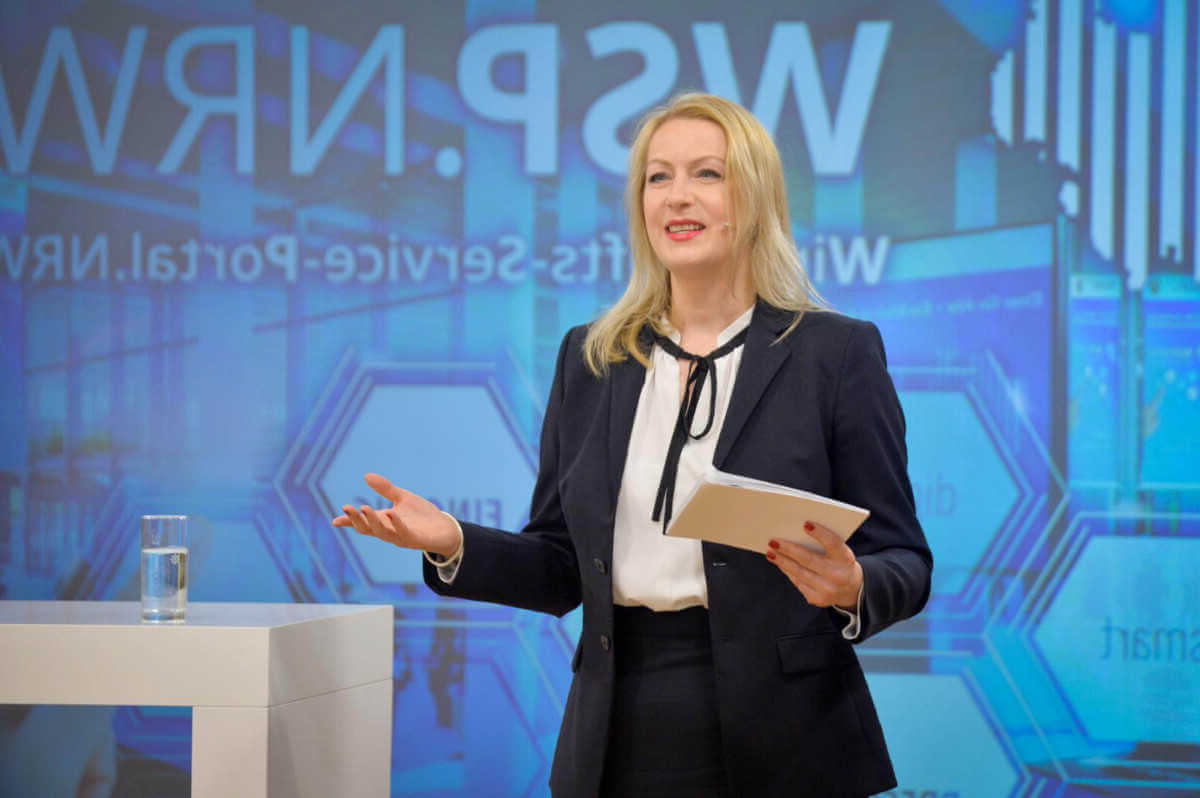Politik_Moderation_carmen_hentschel-e-government-event-wirtschaftsministerium-nrw Politik_Moderation_carmen_hentschel-e-government-event-wirtschaftsministerium-nrw
