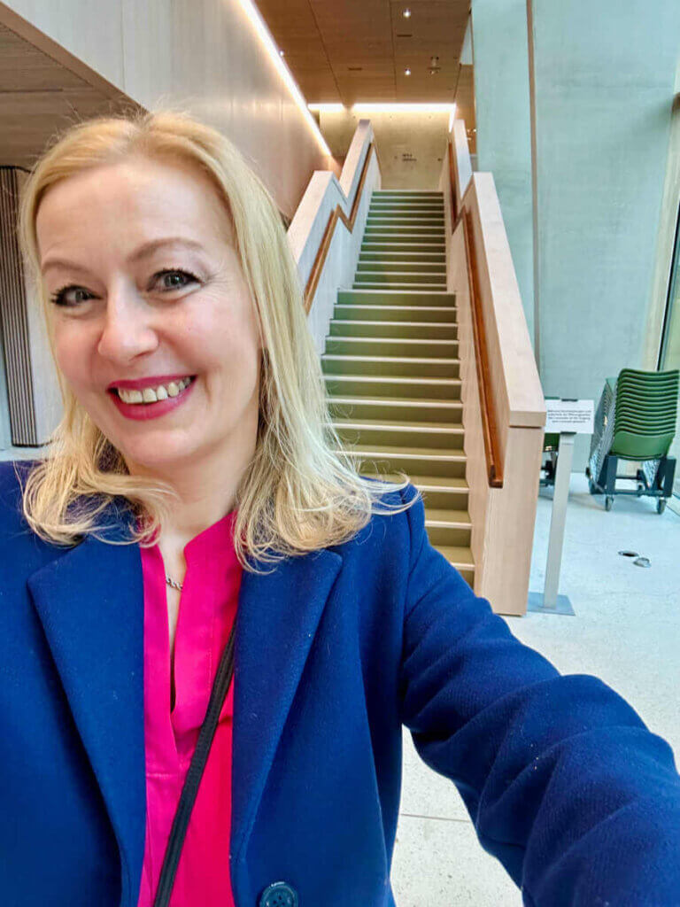 moderatorin-künstliche-intelligenz-und-verwaltung-carmen-hentschel