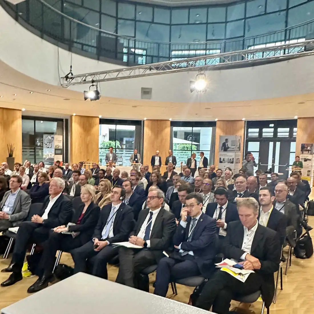  moderatorin-politik-carmen-hentschel-waermegipfel-baden-wuerttemberg