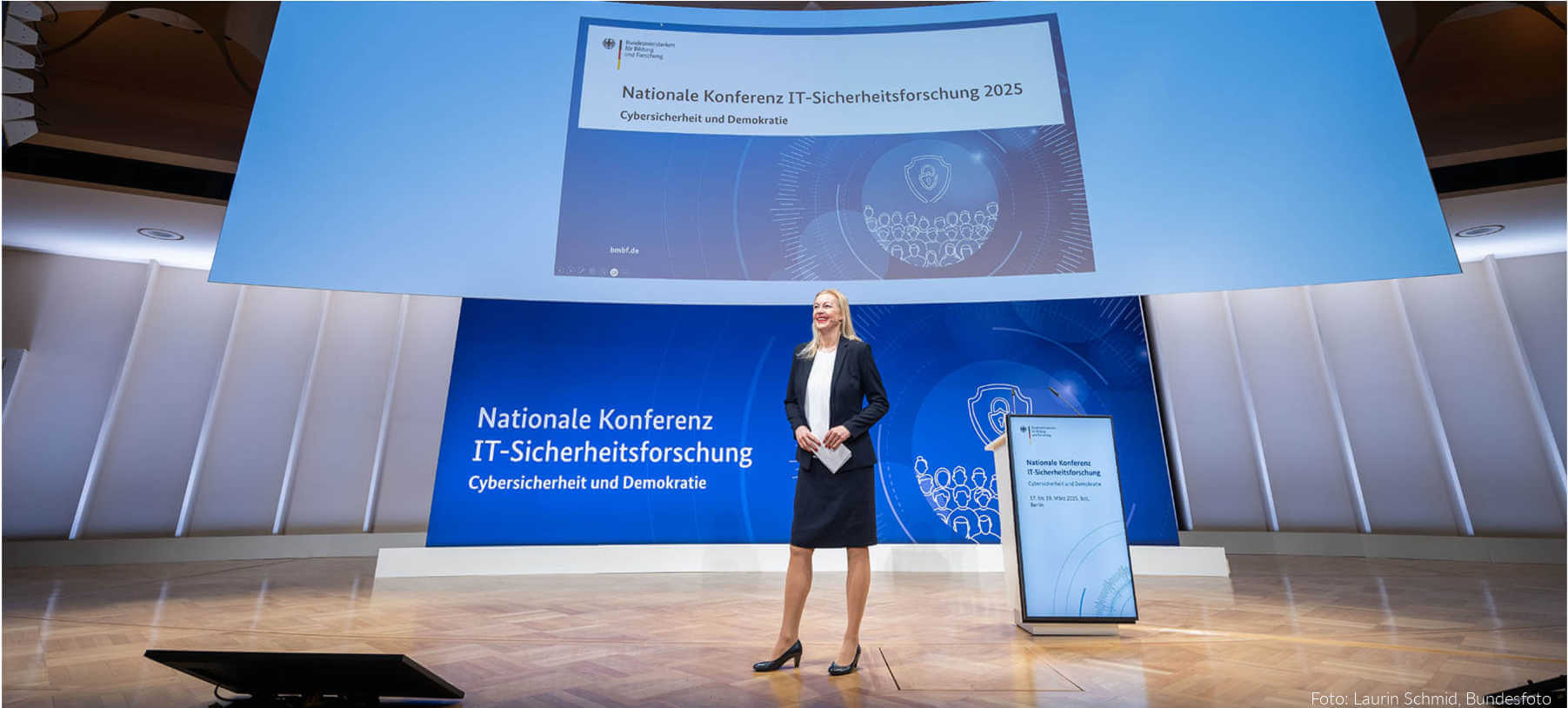 cyber-security-moderatorin-carmen-hentschel-moderation-nationale-konferenz-it-sicherheitsforschung yber-security-moderatorin-carmen-hentschel-moderation-nationale-konferenz-it-sicherheitsforschung